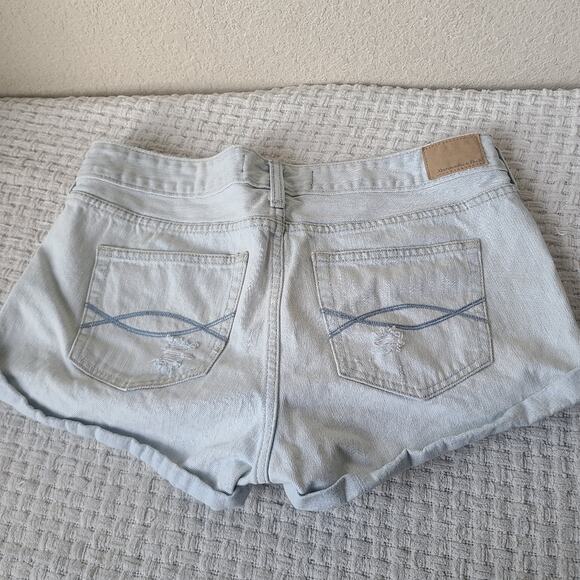 American Eagle Outfitters Blue Distressed Jean Shorts Size 8 29W - Picture 3 of 11